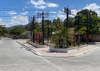 Optimización de vía refuerza el desarrollo de Teculután