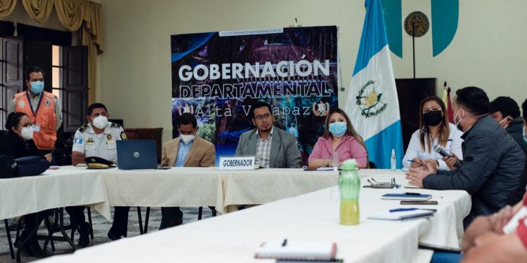Autoridades coordinan implementación de campamentos del Sinaprese en Alta Verapaz