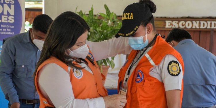 Acreditan a integrantes de la Comred de Rabinal