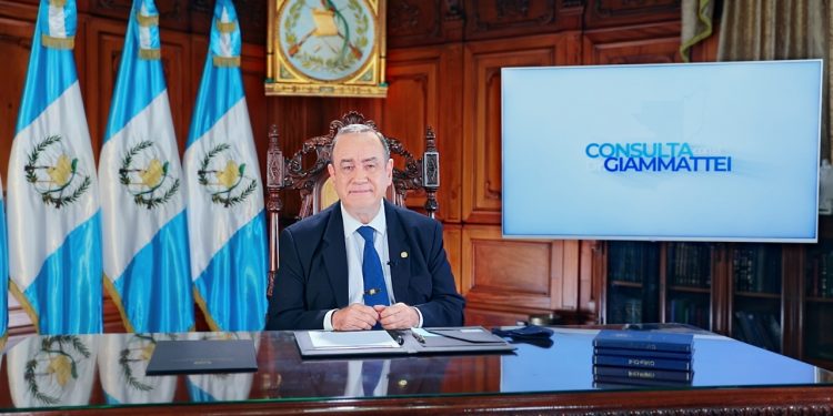 Presidente Giammattei reitera lucha contra el narcotráfico en Guatemala
