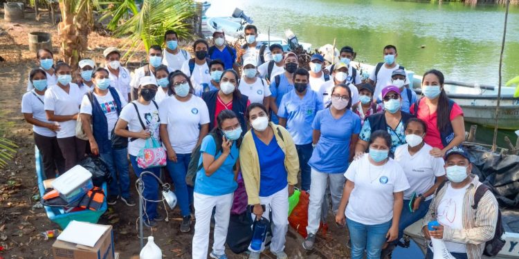 Acercan servicios de Salud a comunidad de Champerico