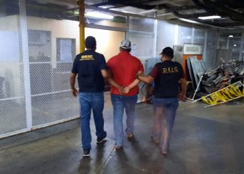 PNC detiene a integrante de organización criminal en zona 1 de la ciudad./foto: PNC.