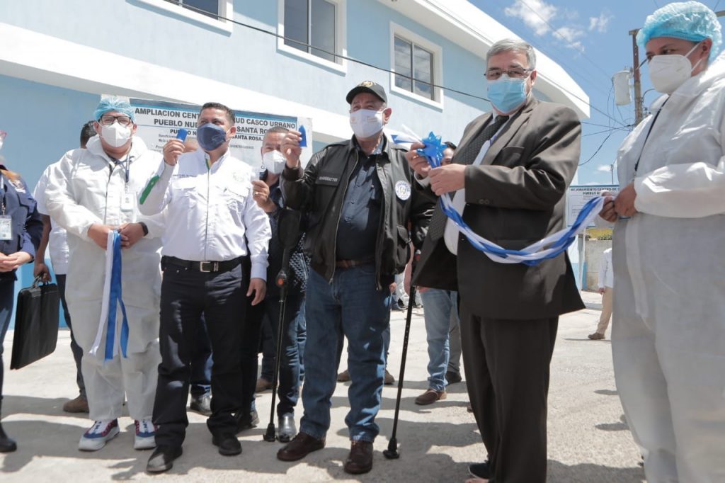 Presidente inaugura Centro de Atención Permanente en Pueblo Nuevo Viñas.