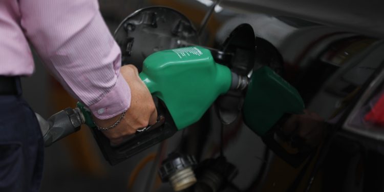 MEM: Apoyo social para consumidores de combustibles entrará en vigencia el 5 de abril