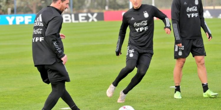 Messi, Paredes y Di María se suman a los entrenamientos de Argentina