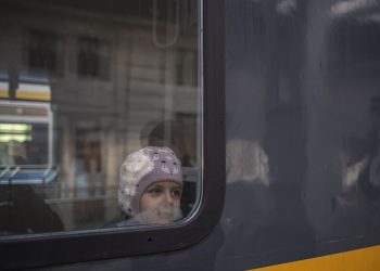 Cada segundo un niño ucraniano se convierte en refugiado, revela Unicef