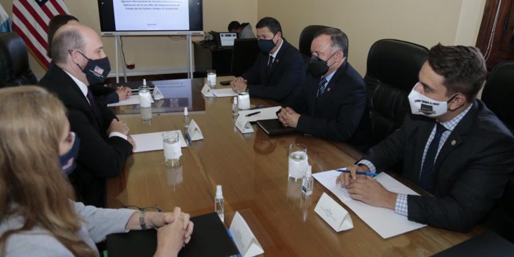 Firma de proyecto fortalecerá capacidades en investigación criminal de PNC