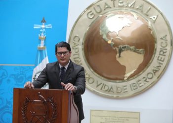 Ministro de Economía, Janio Rosales.