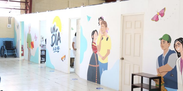 Comienza a funcionar área pos-COVID-19 en hospital temporal de Quetzaltenango