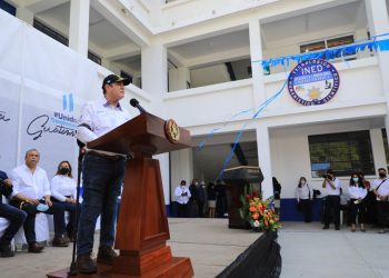 Estudiantes de Huehuetenango cuentan con nuevas aulas tecnológicas