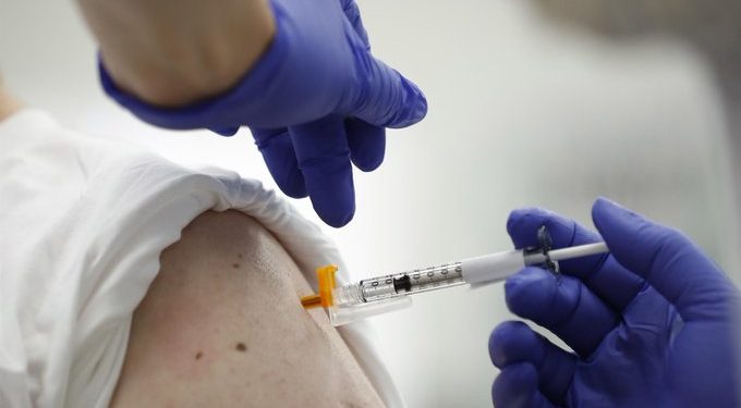 El riesgo de miopericarditis asociado a las vacunas COVID es muy bajo