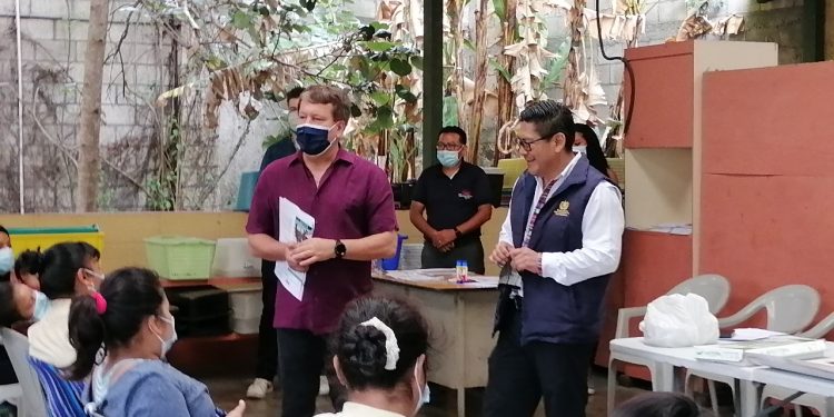 Otorgan reconocimiento a Asociación Nuestros Ahijados, de Antigua Guatemala