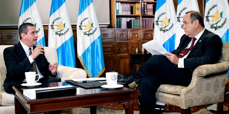 Por tercer día consecutivo, presidente Giammattei entrevista a aspirantes a fiscal general y jefe del MP