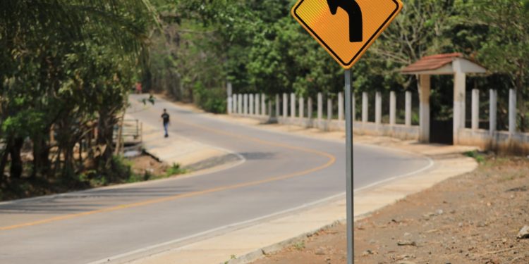 Camino rural beneficiará a 12 comunidades de Champerico, en Retalhuleu