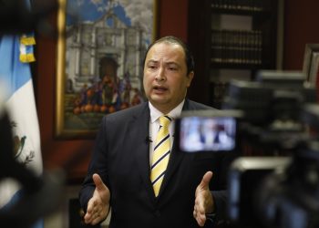 Canciller de Guatemala, Mario Búcaro.