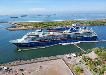 Crucero Celebrity Millennium atraca en Guatemala