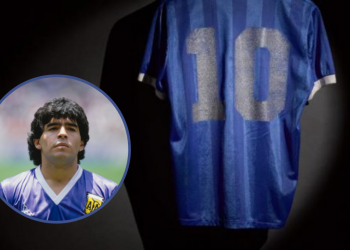 Se subasta la camiseta de Maradona de la “Mano de Dios”