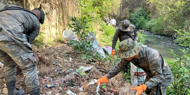 Ejército de Guatemala conmemora el Día Internacional de la Tierra