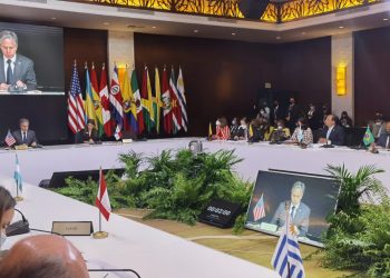 El canciller guatemalteco Mario Búcaro en Reunión Ministerial sobre Migración en Panamá.