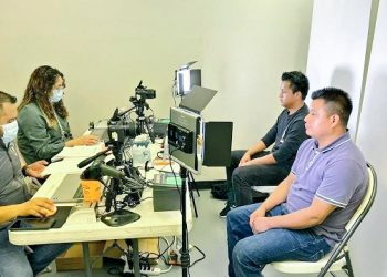 Los consulados móviles acercan los servicios a los connacionales. / Foto: Minex.