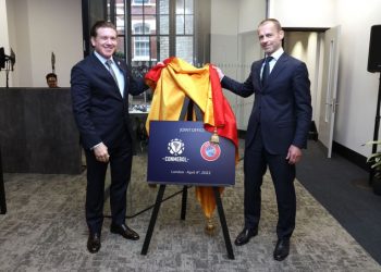 Conmebol y UEFA inauguran su oficina compartida en Londres