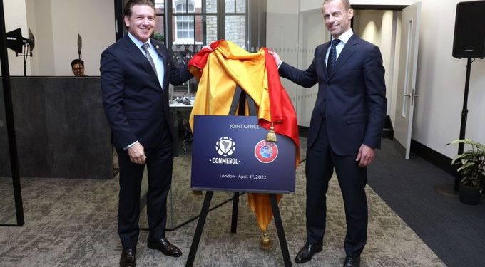 Conmebol y UEFA inauguran su oficina compartida en Londres