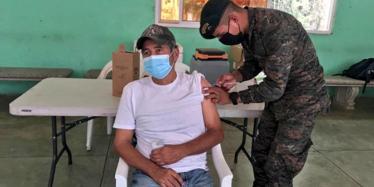 COVID-19: Salud informa sobre proyección para administrar cuarta dosis