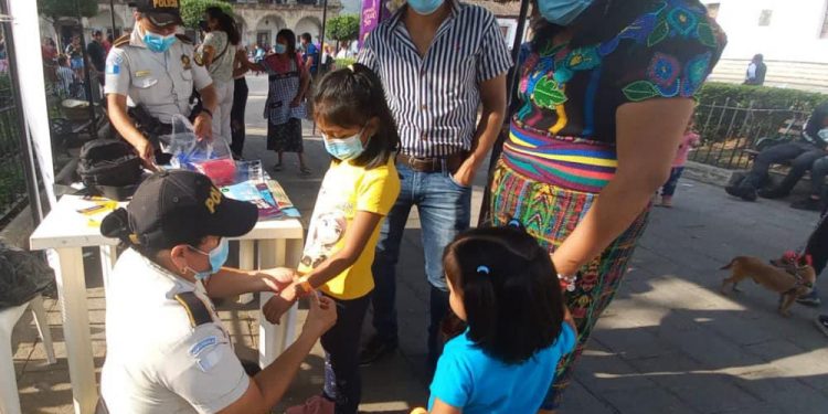 Localizan a menores extraviados en playas del país