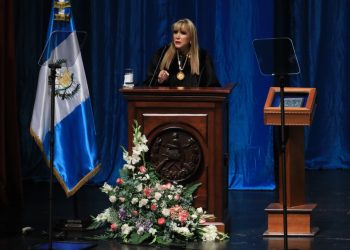 Magistrada Dina Ochoa toma posesión como presidenta de la Corte de Constitucionalidad