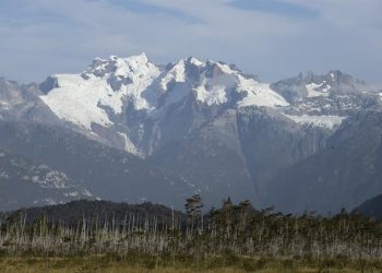El Ártico y la Antártida registran menos hielo marino en marzo