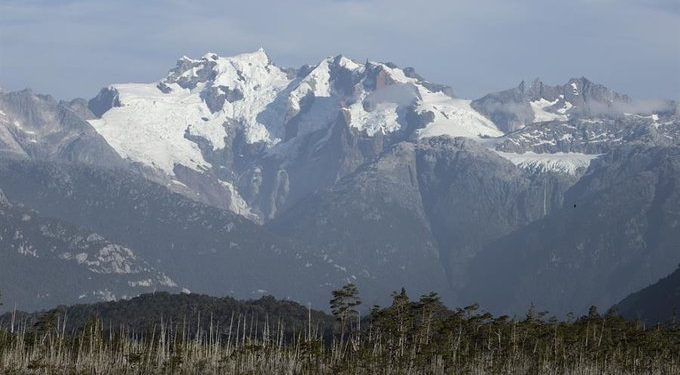 El Ártico y la Antártida registran menos hielo marino en marzo
