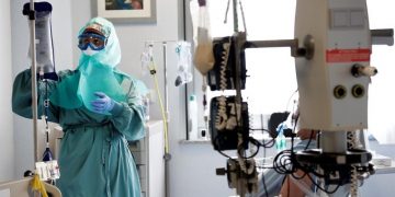 Descubren por qué el COVID provoca inflamaciones graves en algunos pacientes