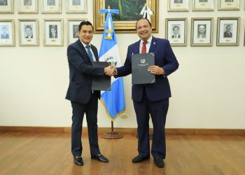 Firman convenio para facilitar identificación de guatemaltecos fallecidos en el extranjero