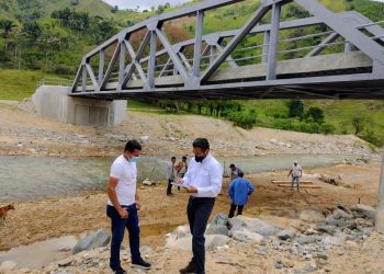 Dan seguimiento a proyectos de infraestructura en cinco departamentos