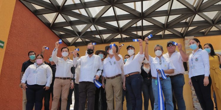 Presidente inaugura Museo Arqueológico del Cobán, en Zacapa