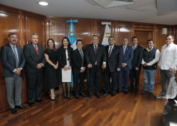 Presidente conoce avances en proyectos de Electrificación para el 2022