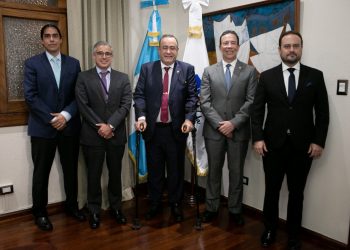 Presidente Giammattei se reúne con representantes del BCIE