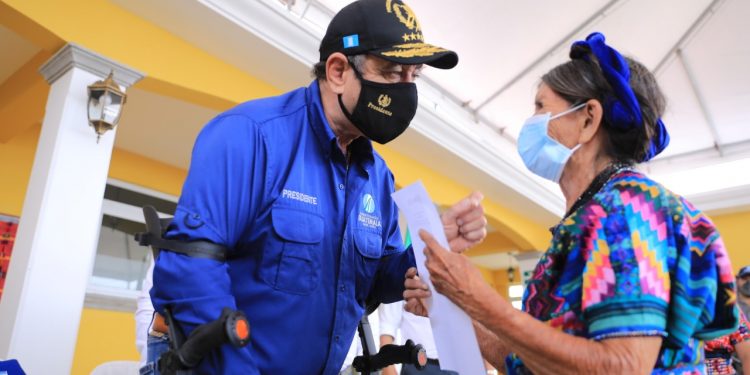 Programa del Adulto Mayor beneficia a más de mil personas en Sacatepéquez