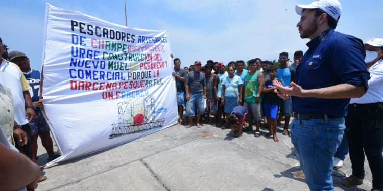 Gobierno atiende peticiones de pescadores de Champerico
