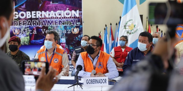 Detallan funcionamiento de campamentos de Sinaprese en Alta Verapaz