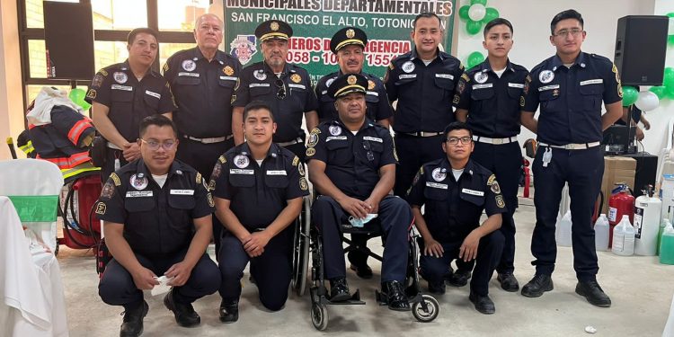 Bomberos municipales departamentales abren sede en San Francisco El Alto