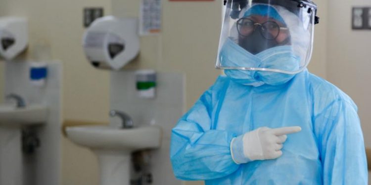 Salud habilita cuarta dosis de vacuna contra COVID-19 para grupos priorizados