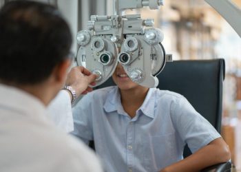 Salud advierte posibles problemas de visión en niños