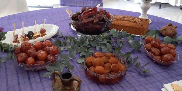 Fervor se comparte a través de miel y pan en Huehuetenango