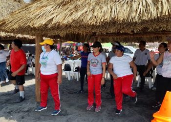 Docentes de Ocós fortalecen capacidades para impartir educación física