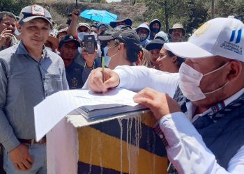 Mediación de autoridades permite liberar vía en Zaragoza