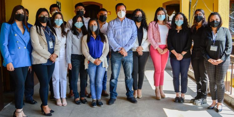 Jóvenes se integran a proyecto de servicio cívico de la SBS