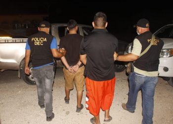 Capturan a presuntos traficantes de personas durante allanamiento en hotel