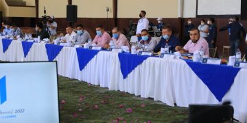 Alcaldes de Huehuetenango durante la presentación del reglamento para la protección del medio ambiente