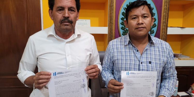 Quiché firma convenios para la ejecución de proyectos de desarrollo